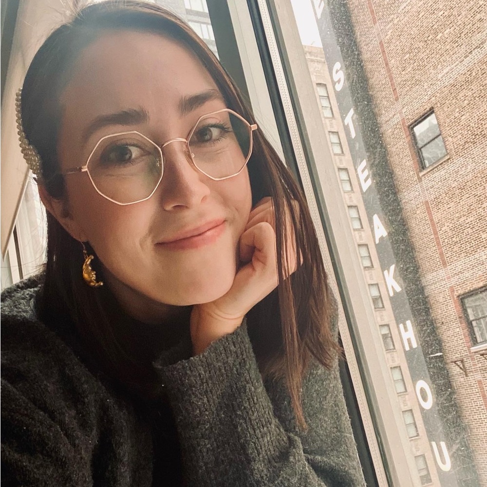 Meet your Posher, Olivia